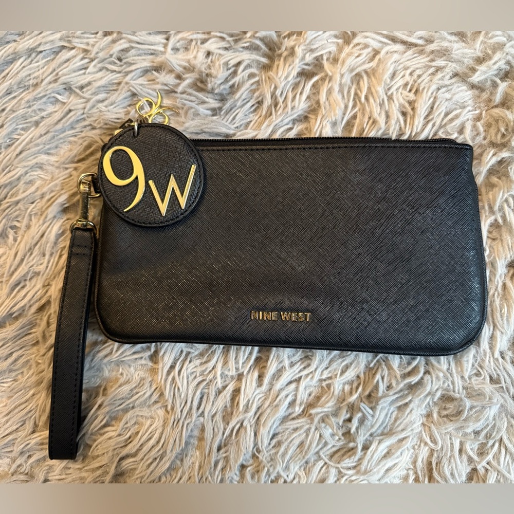 Nine West Elegant Black Wristlet